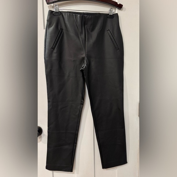 Chicos Faux leather pant. Black. Size 0.5 - Picture 1 of 12